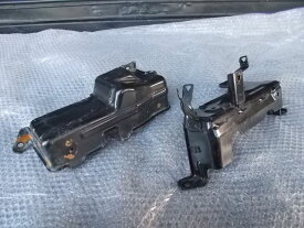 【中古】★激安!★車種不明 トヨタ 純正 サクションパイプブラケット 左右 ZN6 ? 86 ? ハチロク ? 分かる方 / Q1-360