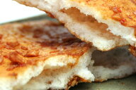 【堅焼きにんにくせんべい】昔焼きにんにく煎餅（6枚 袋入）【喜八堂】【化学調味料無添加/保存料なし/着…
