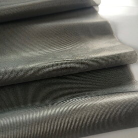 紫外線をカットし室内の温度上昇を防ぎます。 ゴワゴワしないメッシュ！チタンバックハーフメッシュ