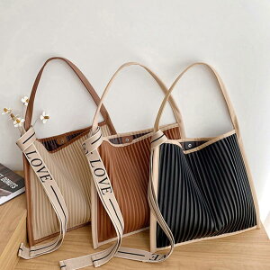 【激安販売中!】プリーツ トートバッグ エコレザー 韓国