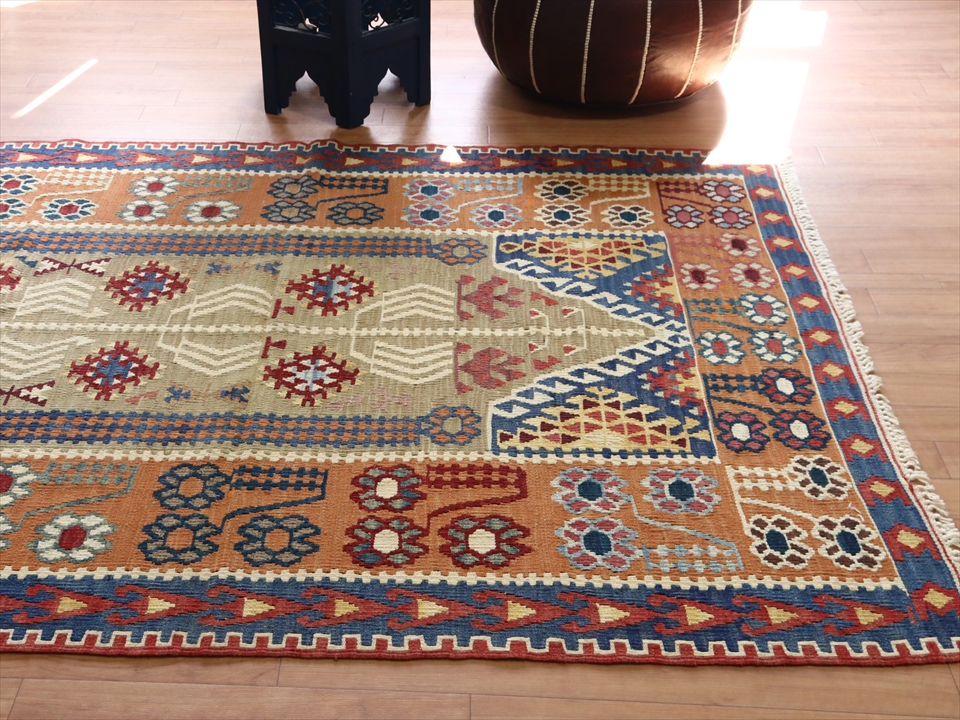 楽天市場】トルコの手織りキリム カイセリ セッチャーデ175×127cm