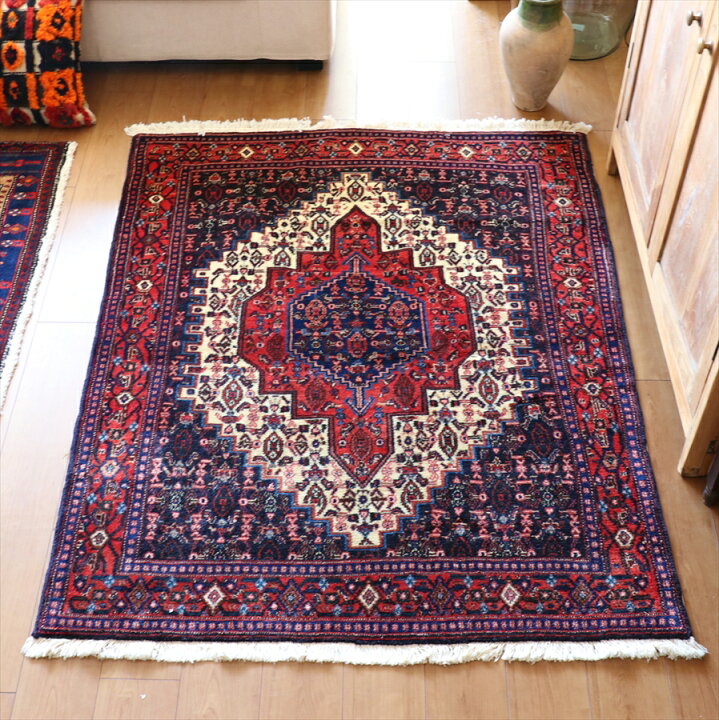 トライバルラグ 235×136cm 手織り 絨毯 カーペット ヴィンテージ ラグ 