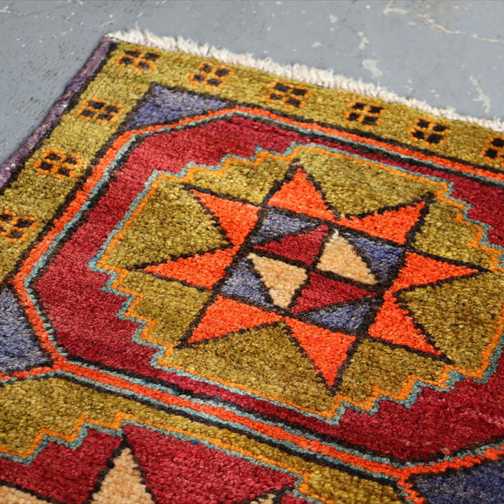楽天市場】トルコ絨毯 トライバルラグ ヤストゥク 83×42cm チャル 