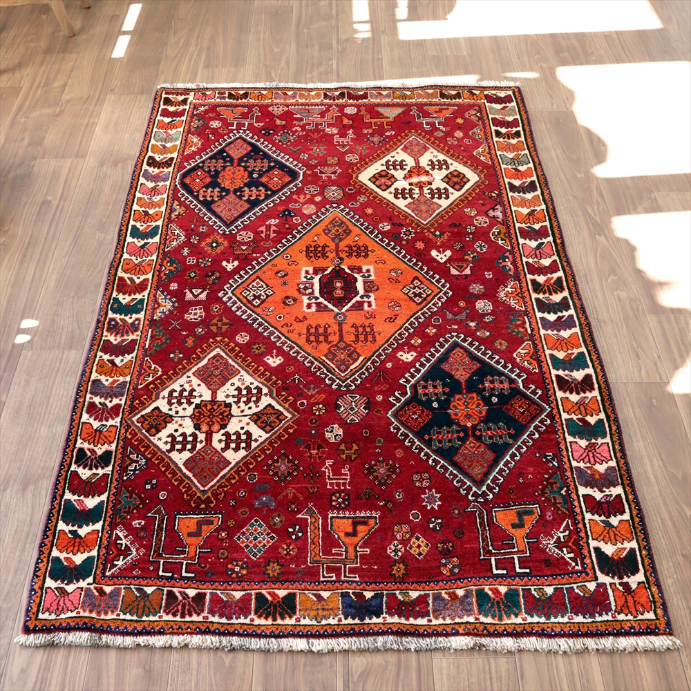 部族絨毯 トライバルラグ205×122cmカシュカイ族の手織りラグ ５つのメダリオンと動物モチーフ