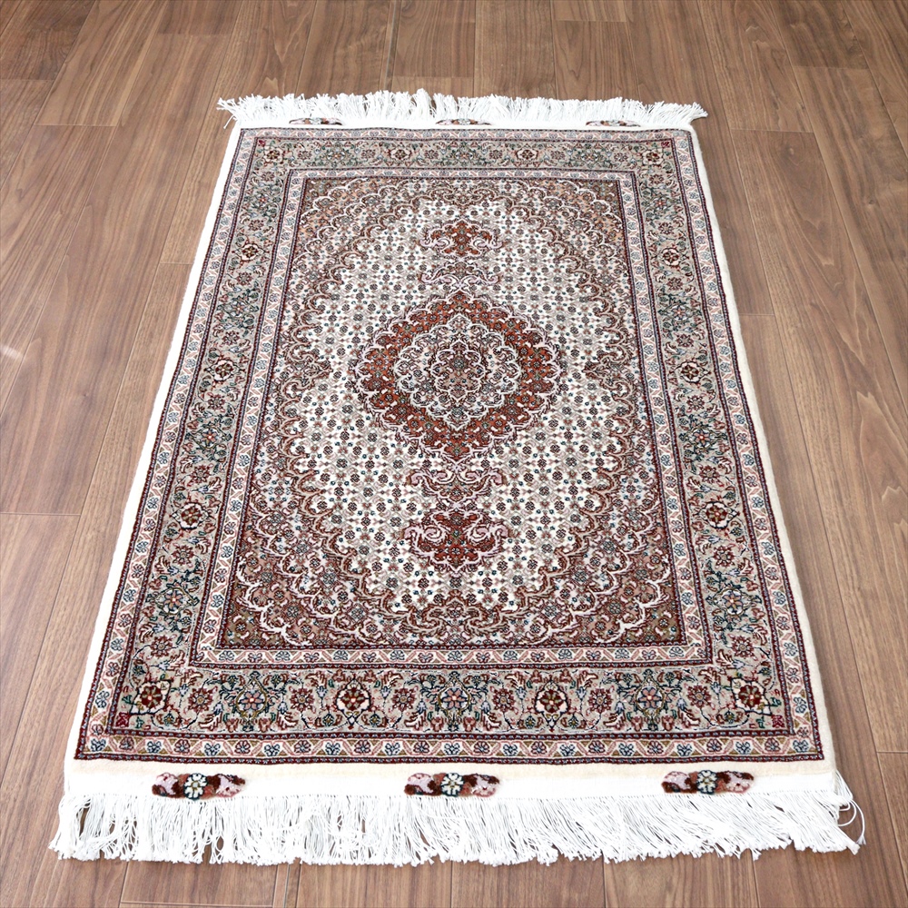 ペルシャ絨毯　タブリーズ産131×82cmTabriz Mahi, Persian Carpet | ガラタバザール（キリム＆雑貨）