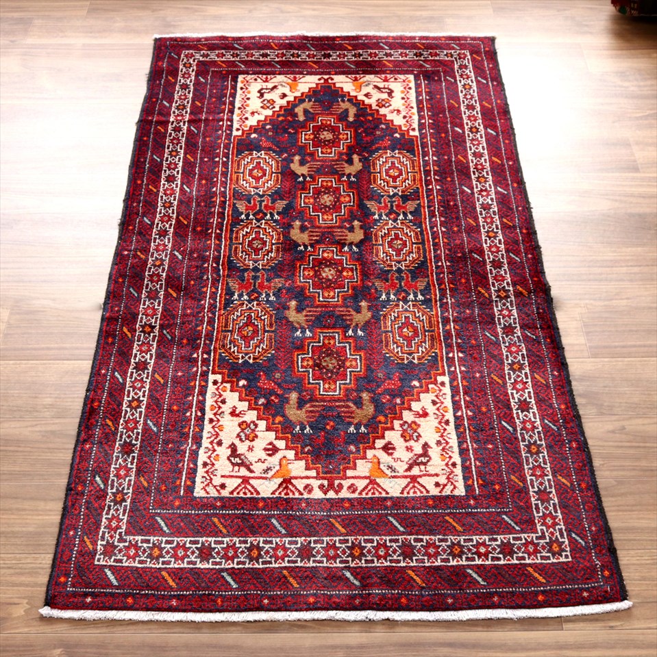 人気の新作 新品 ペルシャ絨毯 手織り トライバルラグ バルーチ 孔雀