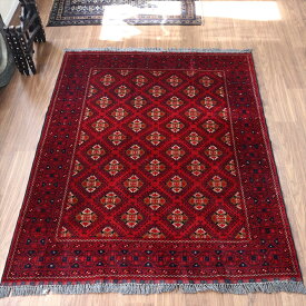 部族絨毯 細かな織り Kunduz 189×148cm 赤いじゅうたん　手織りラグ ビロードのようなツヤのある織り