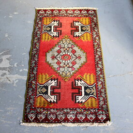 トルコ絨毯　トライバルラグ　ヤストゥク 102×52cm クルシェヒール