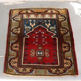 トルコ絨毯 オールドカーペット88×77cmコンヤ 赤いミフラープ