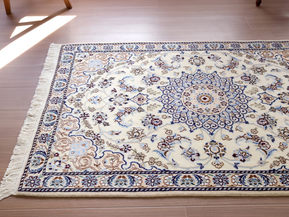 楽天市場】ペルシャ絨毯 ナイン136×92cmNain 9La : ガラタバザール