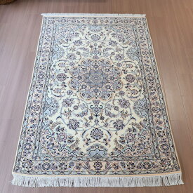 ペルシャ絨毯　ナイン産 9L 213×126cmアイボリー 　花のアラベスク