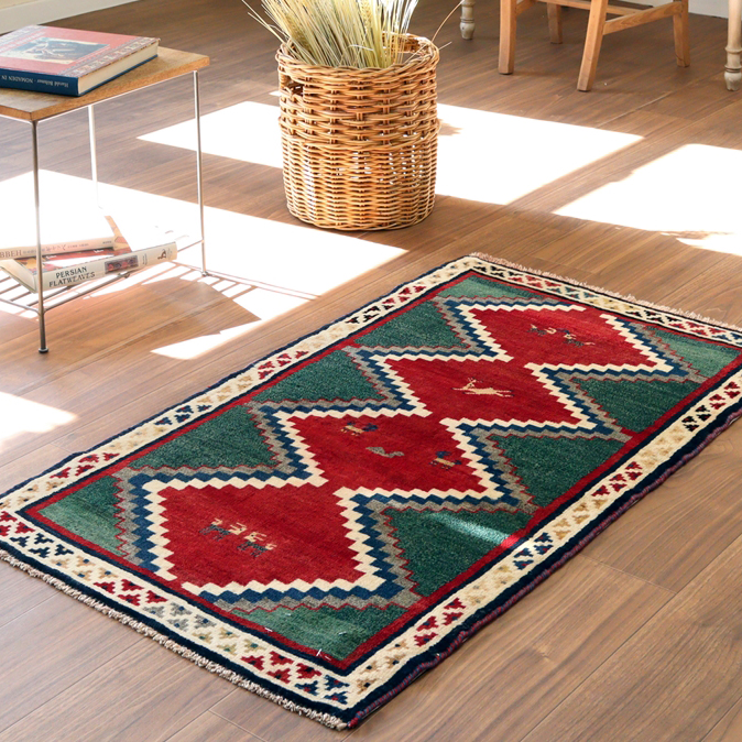 楽天市場】部族絨毯 トライバルラグ125×69cmカシュカイ族の手織りラグ