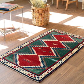 部族絨毯　トライバルラグ125×69cmカシュカイ族の手織りラグ　連なる4つのメダリオンと動物モチーフ