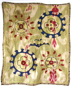 スザンニ　SUZANI刺繍　オールド・111×92cm絣に4つの花