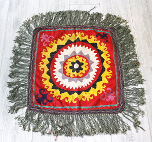 y15%OFFN[|ΏەizI[hXUj(XUj)EEYxLX^̎hJz@Uzbekistan Suzani46×50cmCG[ƃzCg̑傫ȉ/~jTCY