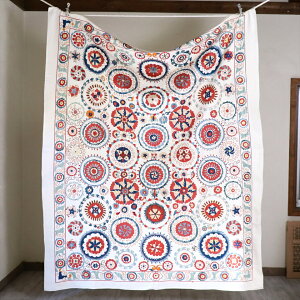 EYxLX^EXUj Uzbekistan Suzani AeB[Nv_NV193×158cmԉ΂̂悤ȊۂԁX