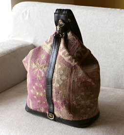 【キリムバッグ】オールドキリムと革のバッグテトラ型の変形リュック(大）目の細かな織りのアダナキリム Kilim Bag