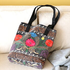 スザンニ刺繍のバッグ/ベルベット・ブラック花のモチーフ