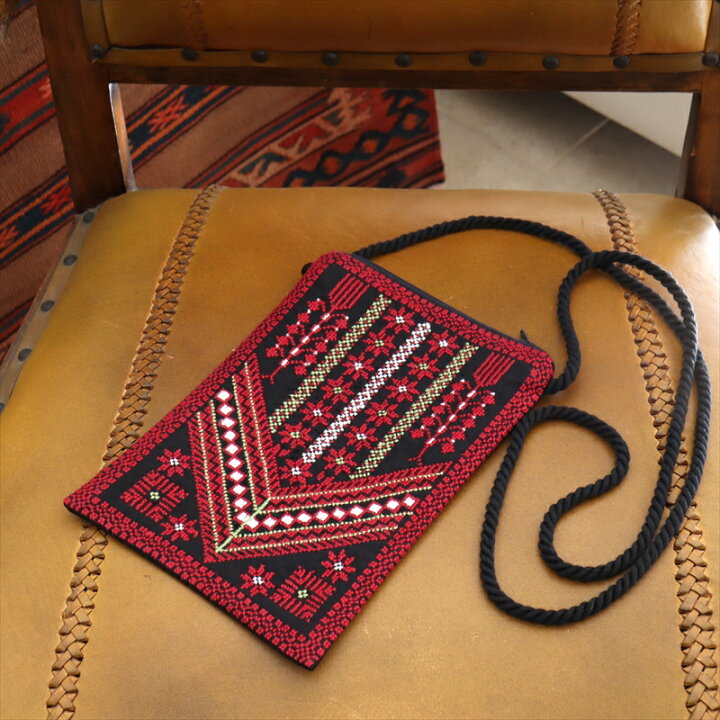 楽天市場】パレスチナ刺繍のポシェット 緻密な刺繍 ボルドー ブラック  