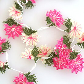 イーネ・オヤ 一連 平面モチーフ 月の花 アイチチェイ ピンク＆ホワイト 40個