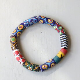 ガーナビーズ・ブレスレット　Ghana Beads, Africa パウダービーズのミルフィオリ　大粒ビーズ