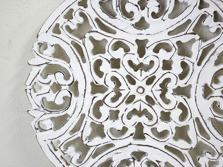 楽天市場 木彫り木製パネルラウンド直径30cm アラベスクデザインレリーフ ホワイト Wood Carving Arabesque Design White ガラタバザール キリム 雑貨