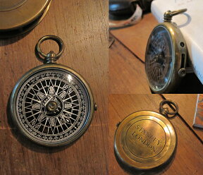 楽天市場 Floating Brass Compassアンティーク ブラスコンパス 真鍮の方位磁石 ガラタバザール キリム 雑貨