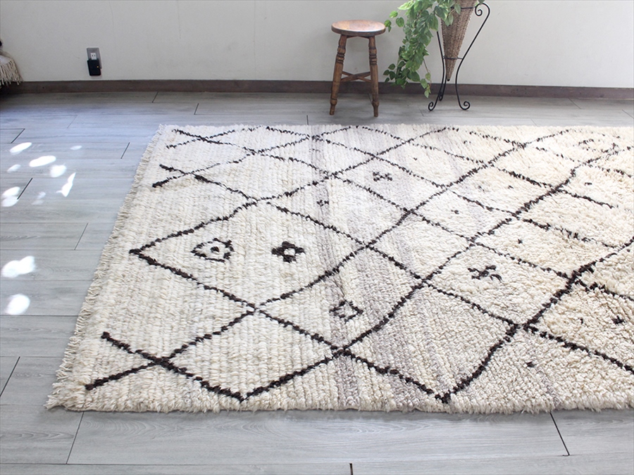 トライバルラグ・部族絨毯/Tulu　トゥル　トルコ・手織りカーペット289×184cmパイルの長いモロッコラグ風のラグ |  ガラタバザール（キリム＆雑貨）
