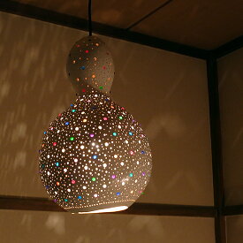 ひょうたんランプ/天井照明　エスニック照明・ホワイトペイント トルコ/ボドルム産　手作り　一点もの/E17電球25W付属　//Turkish Gourd lamp, BOHO, Oriental Lamp