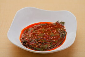ゴマの葉醤油漬け（100g）「エゴマの葉」を、醤油ベースの薬念（ヤンニョン）タレで漬けました。 暖かい御飯との相性が非常に良いです【キムチ 韓国料理 ご飯のお供 本場 本格 ゴマの葉 ご飯を包む 韓国家庭料理 パンチャン 手造り おふくろの味 大阪鶴橋】【冷蔵】