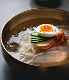 韓国冷麺（4食セット）当店1番人気の冷麺が4食1000円。簡易包装ですが冷麺の味は正規品と同じです【1000円ポッキリ 韓国 料理 本場 本格 大阪鶴橋 キムチ屋 焼肉屋 冷麺 簡単 訳あり 夏の昼ご飯 手軽 時短 日本人好みの韓国グルメ】【メール便】【送料無料】
