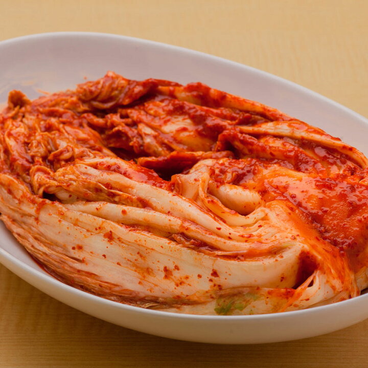 楽天市場 昔ながらの本漬け白菜キムチたっぷり1キロ 化学調味料 増粘剤 水あめ不使用で後味すっきり 手塗り 手振り塩の昔ながらの製法にこだわった本漬け キムチ 国産ニンニクを 一つずつ皮をむき すりつぶして使用しています あっさり美味しいキムチ 冷蔵