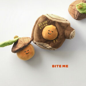 BITE ME バイトミー どんぐりノーズワークおもちゃ(犬 おもちゃ ぬいぐるみ 小型犬 犬用おもちゃ 犬用 ドッグトイ 犬のオモチャ ノーズワーク 噛む 遊ぶ おやつ 隠す 探す 音が鳴る 音 カサカ