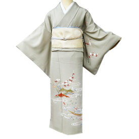 【 中古 】 訪問着 リサイクル着物 正絹 袷 紋付き 金駒刺繍 流水に舟の図 植物文様 灰みのくすんだ黄系色 多色 身丈159cm 裄65cm M A986-2 [ 和服 入学式 卒業式 母 結婚式 お宮参り アウトレット 送料無料 きもの北條]