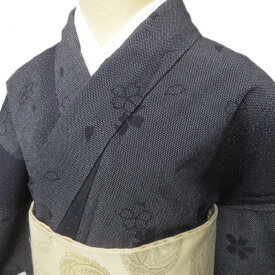【 中古 】 単衣 着物 塩沢 お召 リサイクル着物 桜模様 黒橡色 ワイド 丈164cm 裄67cm Lサイズ 凛とモダンな美の世界 A719-3 [ 正絹 単衣 紬 塩沢 着物 中古 アウトレット 秋春冬 おしゃれ 送料無料 きもの北條]