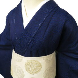 【 未使用 】 特選 本藍 御召し 色無地 着物 正絹 袷 カジュアル 紋なし 地模様 花模様 紺色 身丈164cm 裄64cm L ワイド A1064-5 [ 和服 きもの 紬 お召 普段着 kimono アウトレット 送料無料 きもの北條]