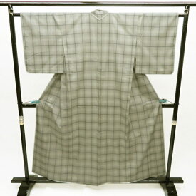 ＼ FINAL PRICE ／ 【 中古 】 単衣 御召し お召し リサイクル着物 カジュアル 白色 丈157cm 裄64cm Mサイズ 粋な綾織格子模様 A457-16 [ 正絹 単衣 紬 つむぎ カジュアル着物 リサイクル 着物 秋 仕立て上がり 送料無料 kimono 普段着物]