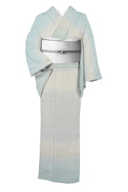 【年に一度の本決算バーゲン】 【伝統工芸士　曽根武勇】 特選ぼかし染め御召訪問着 ≪御仕立て上がり・中古美品≫ 「縦菱に霞ぼかし」 軽やかで繊細な織の表情… さすがの仕上がり！ 身丈162　裄70