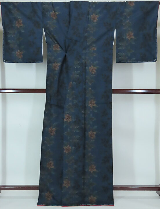 楽天市場】本場泥大島 横双大島紬 特横双絣 紺系 身丈162cm 裄64.5cm 