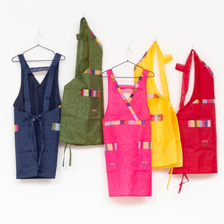 楽天市場】韓国直輸入 高級 セットンエプロン 全15カラー 花刺繍 V