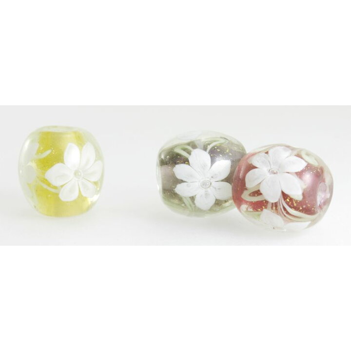 楽天市場 2点で180円offクーポン対象 8くちなし 16mm 花 とんぼ玉 ビーズ ガラスビーズ ガラス細工 花 ガラス玉 ハンドメイド 材料 初心者 おしゃれ お守り かわいい 癒しグッズ 雑貨 水中花 商用利用可 ガラスアクセサリー きなりがらす