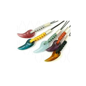 【2点で180円offクーポン対象!!】【勾玉 ストラップ】買い回り 勾玉 お守り ストラップ かわいい 御守り 厄除け グッズ 携帯ストラップ 落下防止 おしゃれ 根付 キーホルダー 女性 雑貨 財布