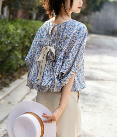 「cawaii french」後ろリボンとペイズリー模様のスモック風ブラウス【ブルー】