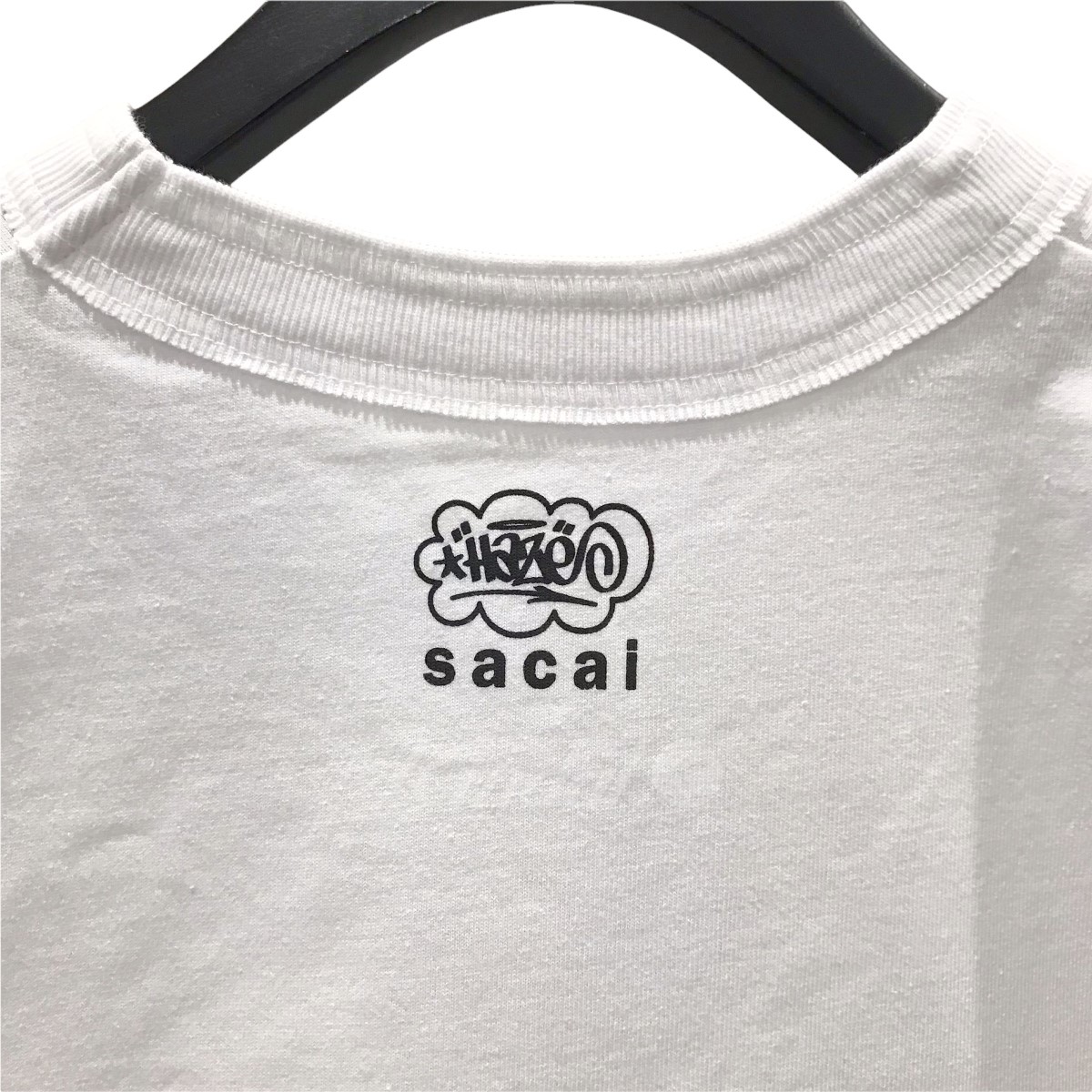 【中古】sacai　21AW プリントTシャツ Eric Haze T-Shirt One Kind Word ホワイト サイズ：2  【020422】（サカイ） | ブランド古着のカインドオル