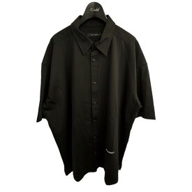 【中古】1piu1uguale3　「S／S BIG SHIRTS」 ロゴ 半袖シャツ ブラック サイズ：8 【080324】（ウノピュウノウグァーレトレ）