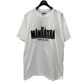 【中古】is-ness　SO JOHN MANHATTAN VIBES SCHOOL T-SHIRT Tシャツ ホワイト サイズ：L 【260424】（イズネス）