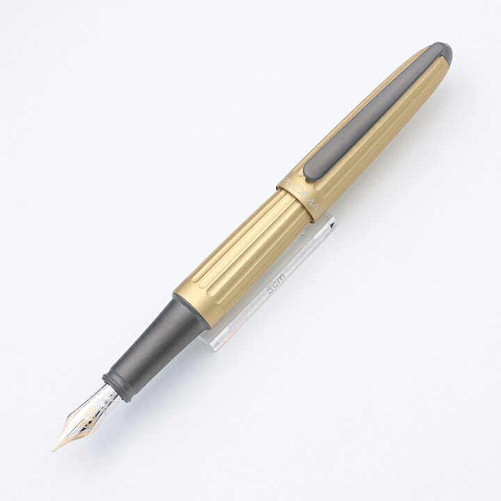 楽天市場】 DIPLOMAT ディプロマット 万年筆 アエロ シャンパン 14K M 
