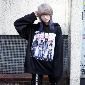 楽天市場 Nana Kinglymask Blackstones ブラスト Big パーカー Blackstones ブラスト 小松奈々 ハチ Big パーカー Kmk キングリーマスク ユニセックス 新作 Trapnest Blackstones ナナ 漫画 ナナ 青木志貴 キングリーマスク