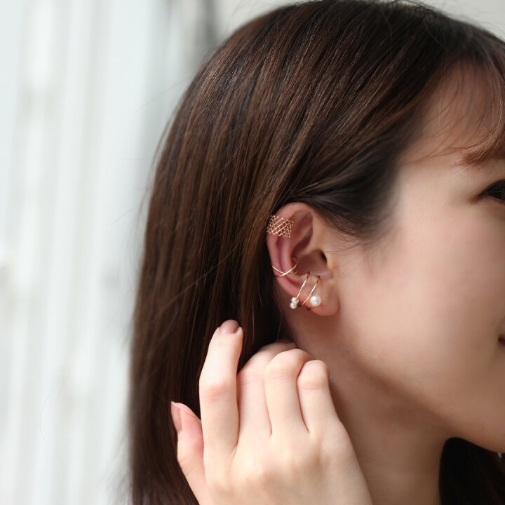楽天市場 片耳 淡水パール K10イエローゴールド イヤーカフ パルバンヌ 淡水真珠 二連風 重ね付け 10k 10金 イヤカフ 華奢 デザイン 人気 おしゃれ ブランド ジュエリー 大人かわいい プレゼント 女性 シンプル 痛くない 取れにくい イヤリング エレガント Cafe