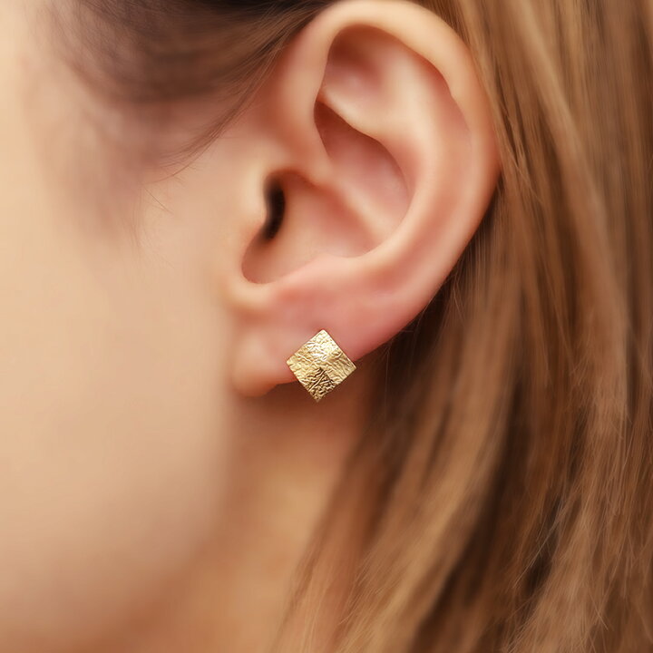楽天市場】【3日以内出荷】スタッドピアス 18K ゴールドピアス  